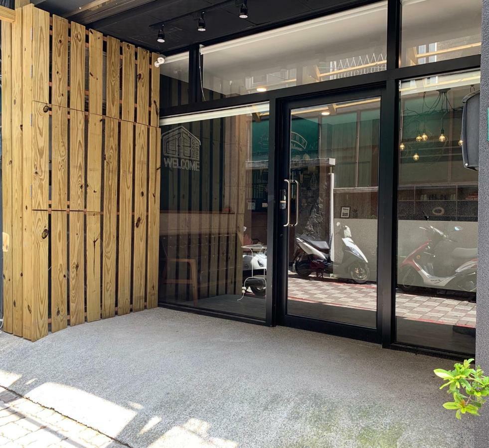 Bird Series B&B&Hostel複合式民宿#本國旅客須先匯款 Tainan Luaran gambar